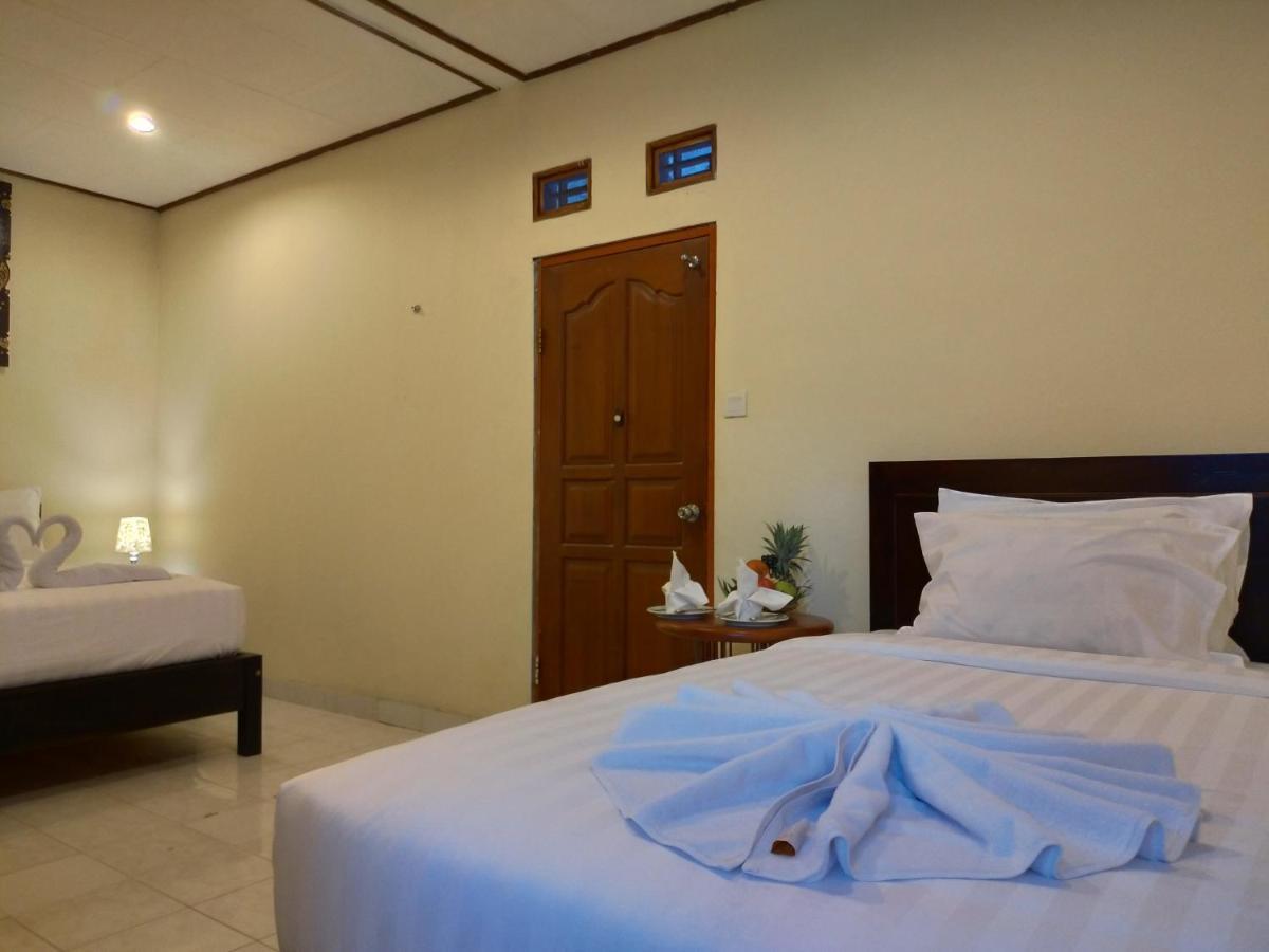 Blue House Uluwatu Hotel Exterior photo